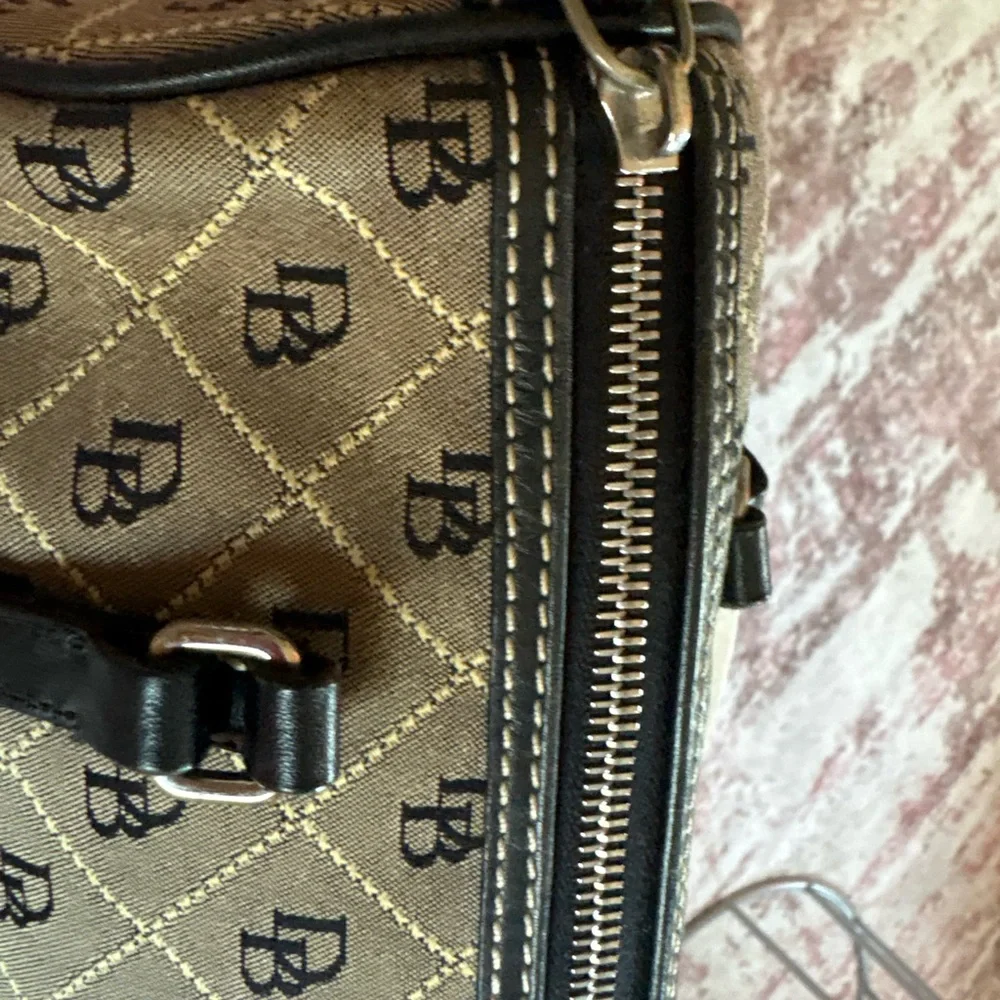 Dooney & Bourke Black and Tan Shoulder Bag Set - Picture 5 of 10